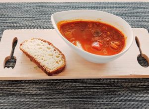 Bread with tomatoes. Photo by Da Mamma at Da Mamma in Central Singapore