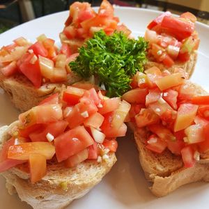 Bruchetta Napoli
บรูเชตต้า นาโปลี่ at Goodsouls Kitchen in Bangkok