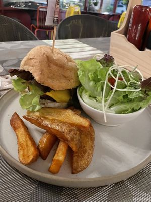 Mushroom Cheesburger at Goodsouls Kitchen in Bangkok