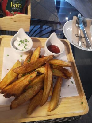 Home fries at Goodsouls Kitchen in Bangkok