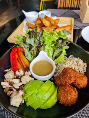 Falafel salad 😋 at Goodsouls Kitchen in Bangkok