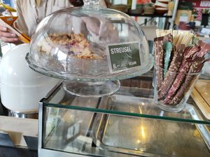 Crumble Cake at Hasard in Biel