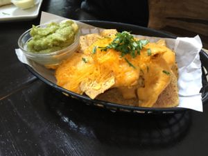 nachos with vegan cheese at Rootz in Berlin