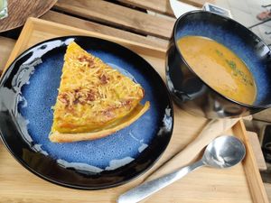Quiche aux poireaux et soupe aux carottes at Lucifer Lives in Brussels