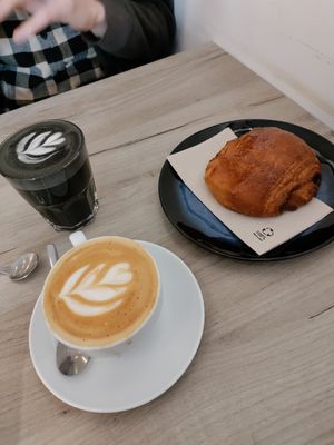 Flat white, black metal, coucke au chocolat at Lucifer Lives in Brussels