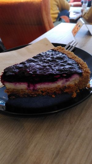 Cheesecake myrtille speculoos at Lucifer Lives in Brussels