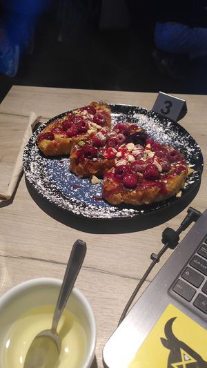 Pain perdu sucré (framboise + chocolat blanc) at Lucifer Lives in Brussels