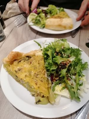 Quiche poireaux oignons at Lucifer Lives in Brussels