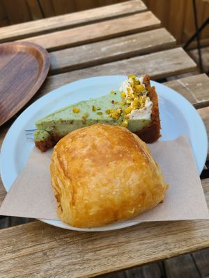 tarte à la pistache et pain au chocolat at Lucifer Lives in Brussels