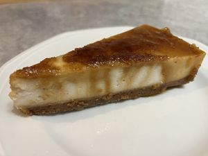 Cheesecake « crème brûlée » 🍮  (take-away)  at Lucifer Lives in Brussels