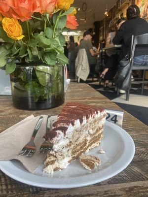 Tiramisu für 6 Euro. Cremig. Viel zu viel Amaretto Aromat.   at Lucifer Lives in Brussels