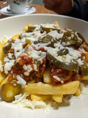 Dirty Fries - Homemade three bean vegan chilli, vegan cheese & jalapenos at The Greenwood Tree in Lyndhurst
