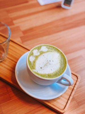 Matcha Latte 🍵 soooo deliiicious ! at SĪTÚ Coffee & Tea in Prague