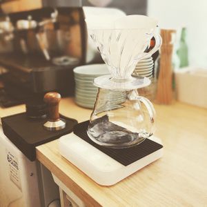 V60 at SĪTÚ Coffee & Tea in Prague