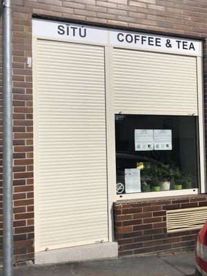 Door at SĪTÚ Coffee & Tea in Prague