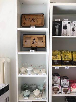tea set at SĪTÚ Coffee & Tea in Prague