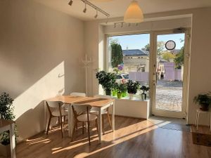 Inside at SĪTÚ Coffee & Tea in Prague