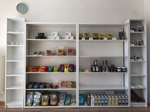 Vegan Shelf at SĪTÚ Coffee & Tea in Prague