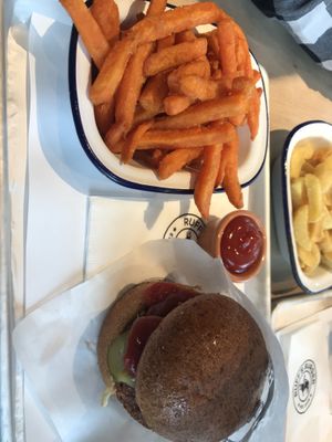 Vegan burger   at Food Lounge Bergedorf in Hamburg