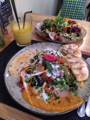 Syrian plate (Fridays) and Marseille pancake at Beb & Bene in Freiburg