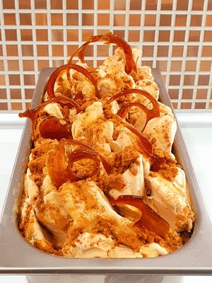 Cappuccino Caramel at Cats & Monsters  in Athens