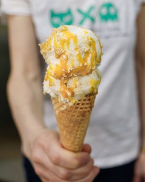 Banoffee at Cats & Monsters  in Athens