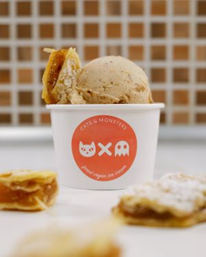 Apple Pie at Cats & Monsters  in Athens