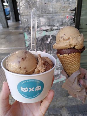 Hazelnut Bueno and tiramisu on the left, hazelnut Bueno and chocolate on the right at Cats & Monsters  in Athens