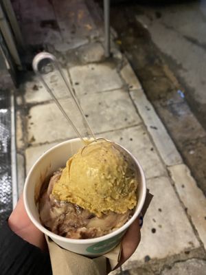 pumpkin and snickers flavor at Cats & Monsters  in Athens