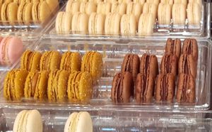 Coconut caramel and Peruvian chocolate at Ladurée - Quai des Bergues in Geneva