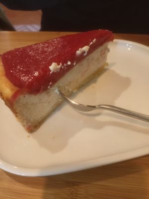 Strawberry NoCheeze at Das Kaff - Bagel Bar & Coffee Salon in Muelheim