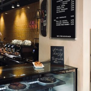 Cake counter at Das Kaff - Bagel Bar & Coffee Salon in Muelheim