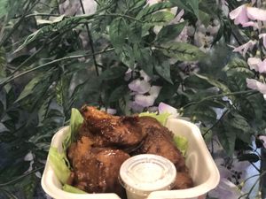 Las mejores alitas de coliflor at La Zanahoria in Bayamon