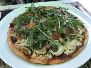 Vegan seitan pizza at Tulsi in Barcelona
