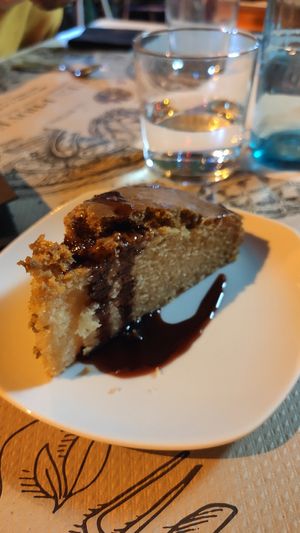 Pastel de manzana at Tulsi in Barcelona