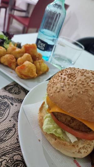 Hamburguesa de seitán at Tulsi in Barcelona