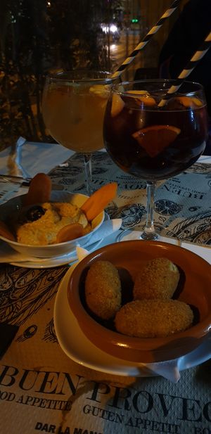 Tapas: Hummus & Croquettes at Tulsi in Barcelona