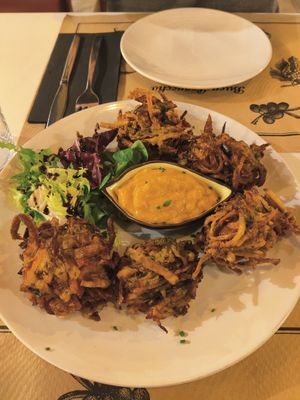 Pakoras at Tulsi in Barcelona