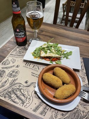 Wow wow wow, amazing food and service, I highly recommend this fantastic little cafe restaurant   at Tulsi in Barcelona