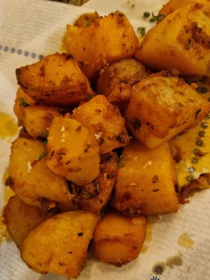 5 herbs potatoes at Tulsi in Barcelona