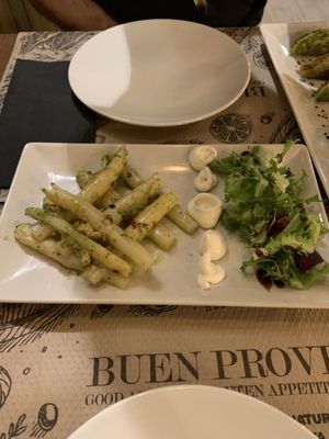 Asparagus, very good  at Tulsi in Barcelona