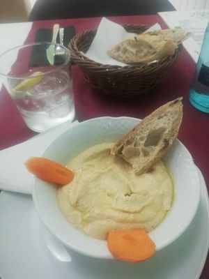 Hummus at Tulsi in Barcelona
