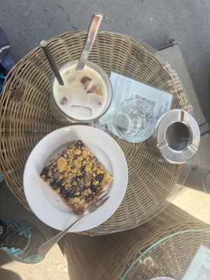   at 12-Inch CofFee in Saas-fee