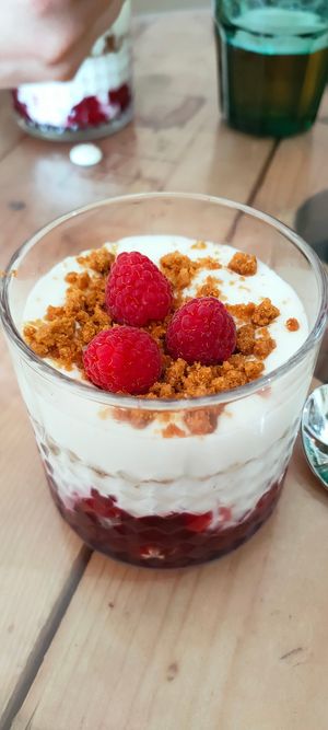 Tiramisu fruits rouges at Tabula Rasa in Colmar