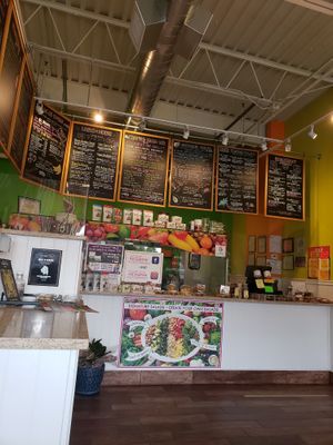 Great variety of organic choices to eat  at Juice N Blendz in Massapequa