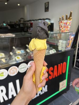 Black hawaii and vanille  at Gelato Bar in Denia