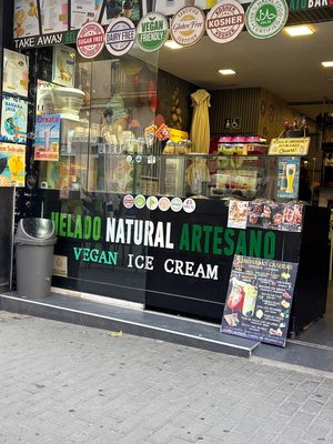 Helados veganos  at Gelato Bar in Denia