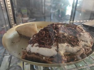 Cake at Seed and Soul in Dingle