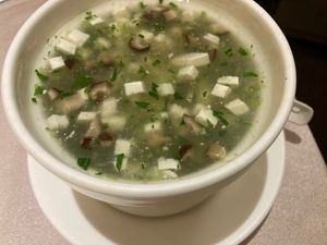 Set A 6th course: Stewed tofu soup with green beans at Dián Shuǐ Lóu 點水樓 in Taipei