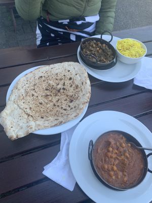 Chickpea curry wirh (hughe) naan bread  at Kisimul Cafe in Isle Of Barra